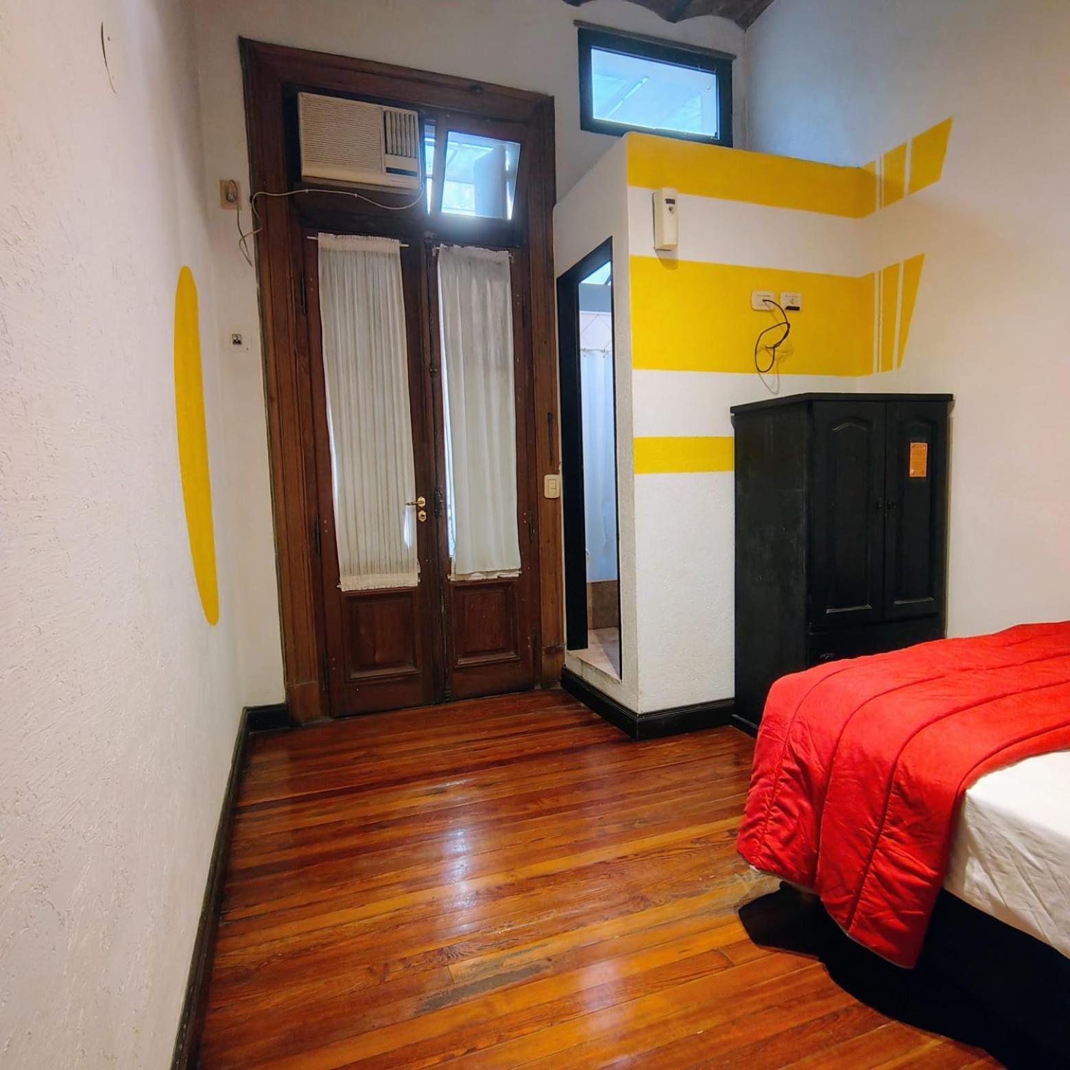 Parla Hostel Buenos Aires Exterior photo
